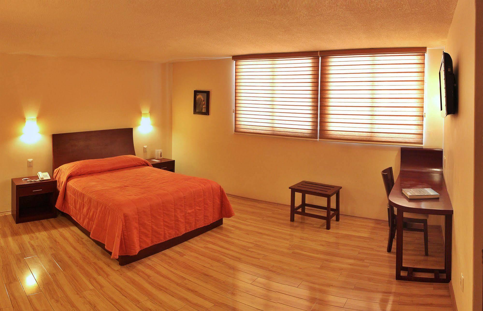 Hotel Cr Tehuacan Luaran gambar